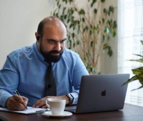 مشاوره آنلاین